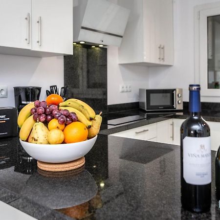 Puerto Banus Finest 2-Bdrm Apt - 50 Metres To Beach Marbella Exterior photo